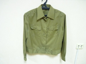 Рубашка верхняя из платьевой ткани защитного цвета с карманами для военнослужащих-женщин СА и ВМФ, арт. 82007