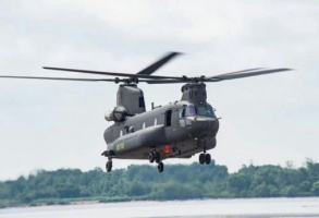 Компания Boeing приступила к испытаниям первого модернизированного вертолета CH-47F «Чинук» СВ Испании