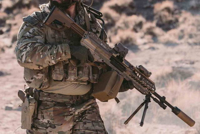 В США испытали стрелковое оружие нового поколения