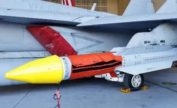 На авиашоу в Японии США продемонстрировали новую ракету «воздух-воздух» AIM-174B