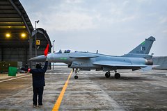 Истребитель ВВС Пакистана J-10 получил оборудование Су-35